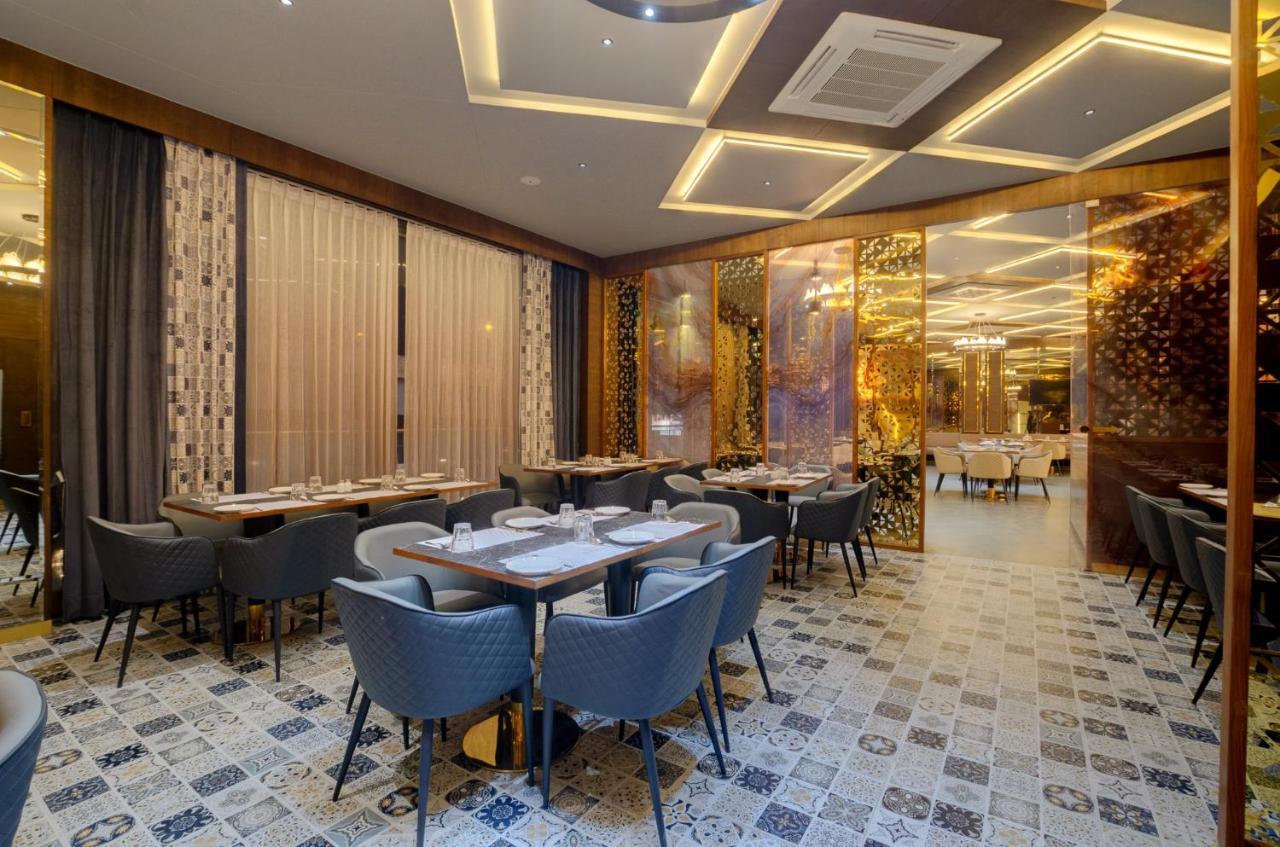 Hotel Diamond 26 Surat Exterior foto